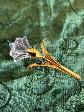 Vintage Swarovski Clear Crystal Gold Color Flower Brooch Pin Swan Mark